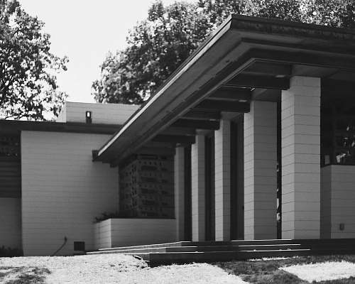 gordon house greyscale photography of building oregon